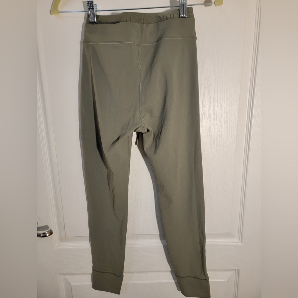 Vuori•Elevate Daily Legging•SOLD OUT•Form High Rise Pant•Pistachio•LIKE NEW• Med - Picture 8 of 15